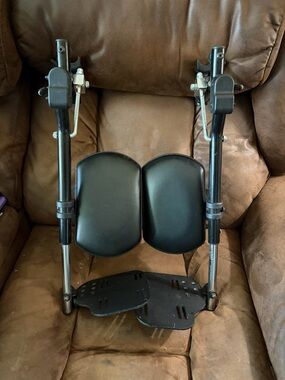 Ki Mobility Focus Wheelchair evaluating footrest (pair)